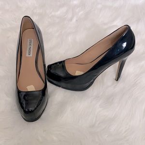 Steve Madden Black Patent Leather Platform Pump